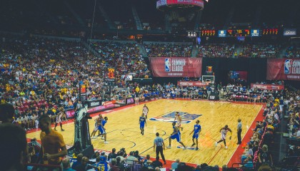 开云体育娱乐-主场连胜气氛喜人，球队士气高昂，球队在主场有什么优势